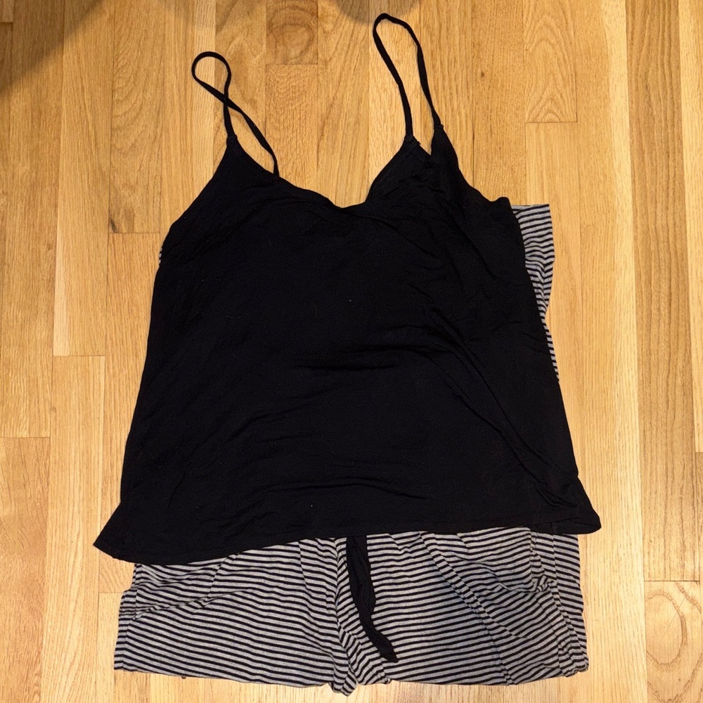 Adore Me “Clair” Pajamas, Size Medium, Great Condition! 4.85/5 Customer Rating